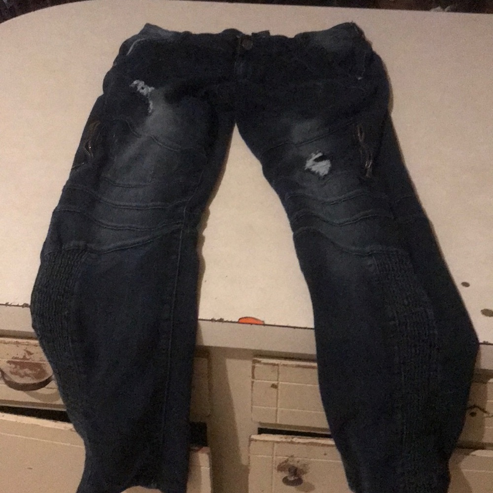 Skinny jeans